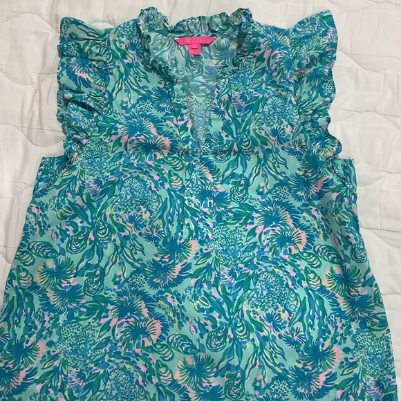Lilly Pulitzer Tops - Lilly Pulitzer Tropical Print Ruffle Top